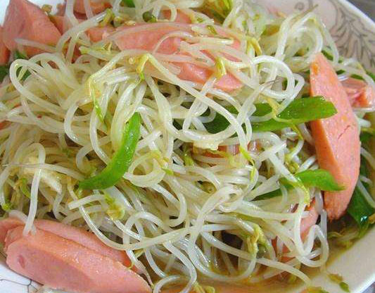 豆芽炒火腿肠